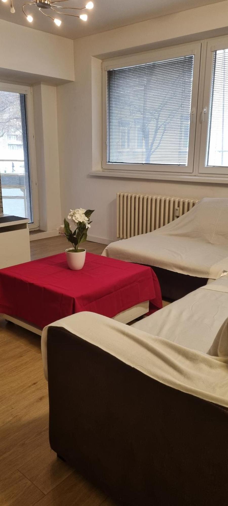 Huge Apartment Next To Train Station Close To The City Center Bratislava Exterior photo